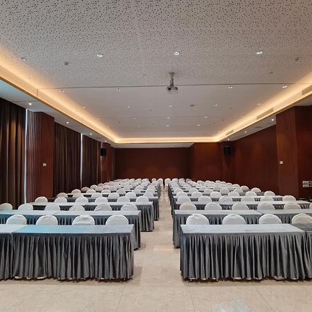 Phoenix Hill Hotel Dongguan - Golf Course Shop Екстериор снимка