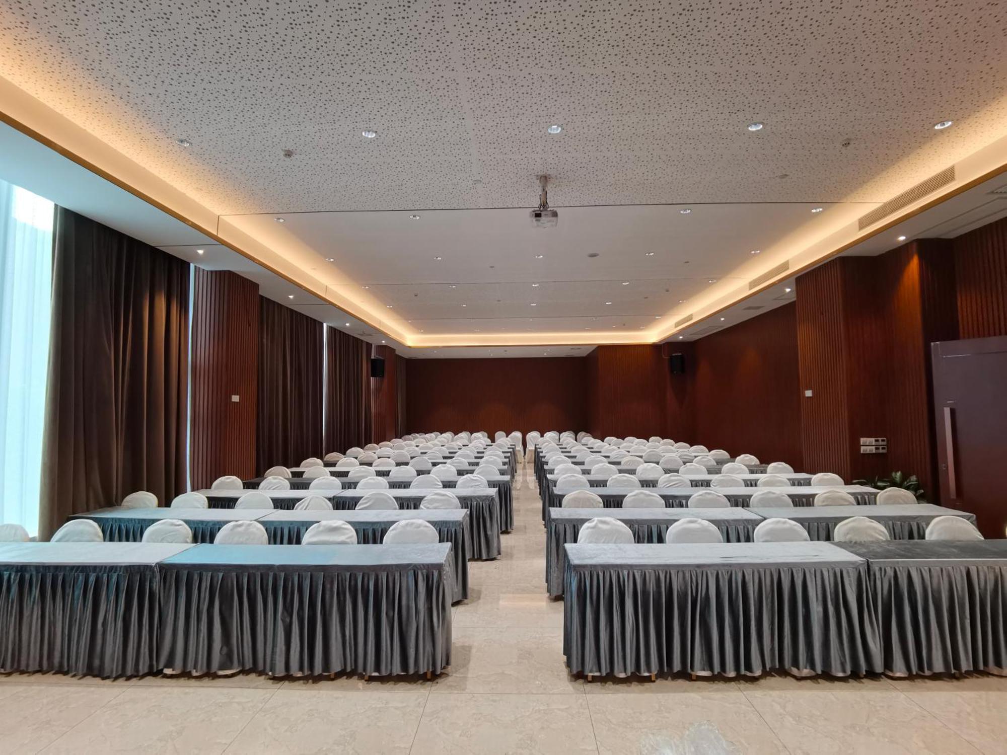 Phoenix Hill Hotel Dongguan - Golf Course Shop Екстериор снимка